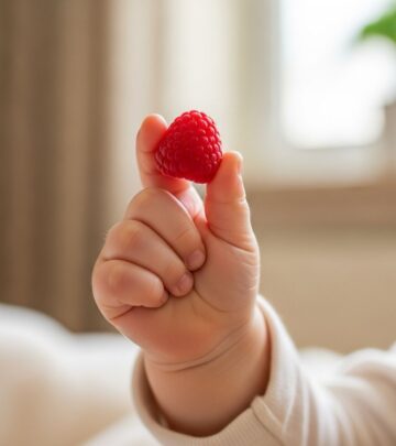 Unlock your baby's fine motor potential: Discover pincer grasp stages, fun activities, and tips for healthy hand development from 8-12 months.